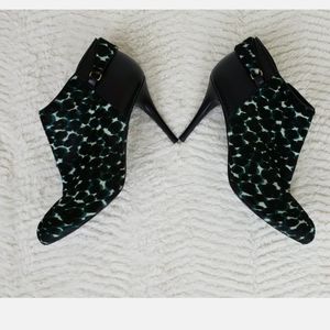 Longchamp size 40 Green Leopard Print Boot Bootie